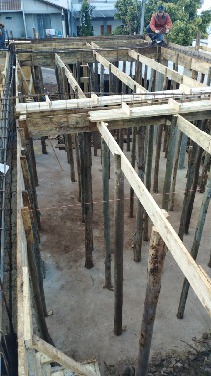 Estrutura em andamento — Construção de Sobrado — Néia, Palhoça, SC