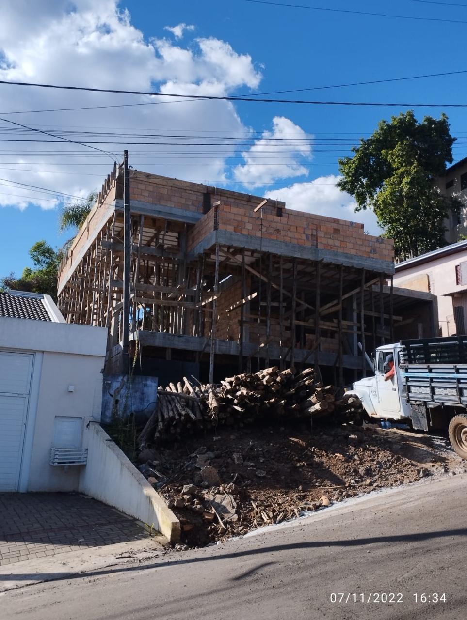 Estrutura do segundo pavimento — Construção de Sobrado — Néia, Palhoça, SC
